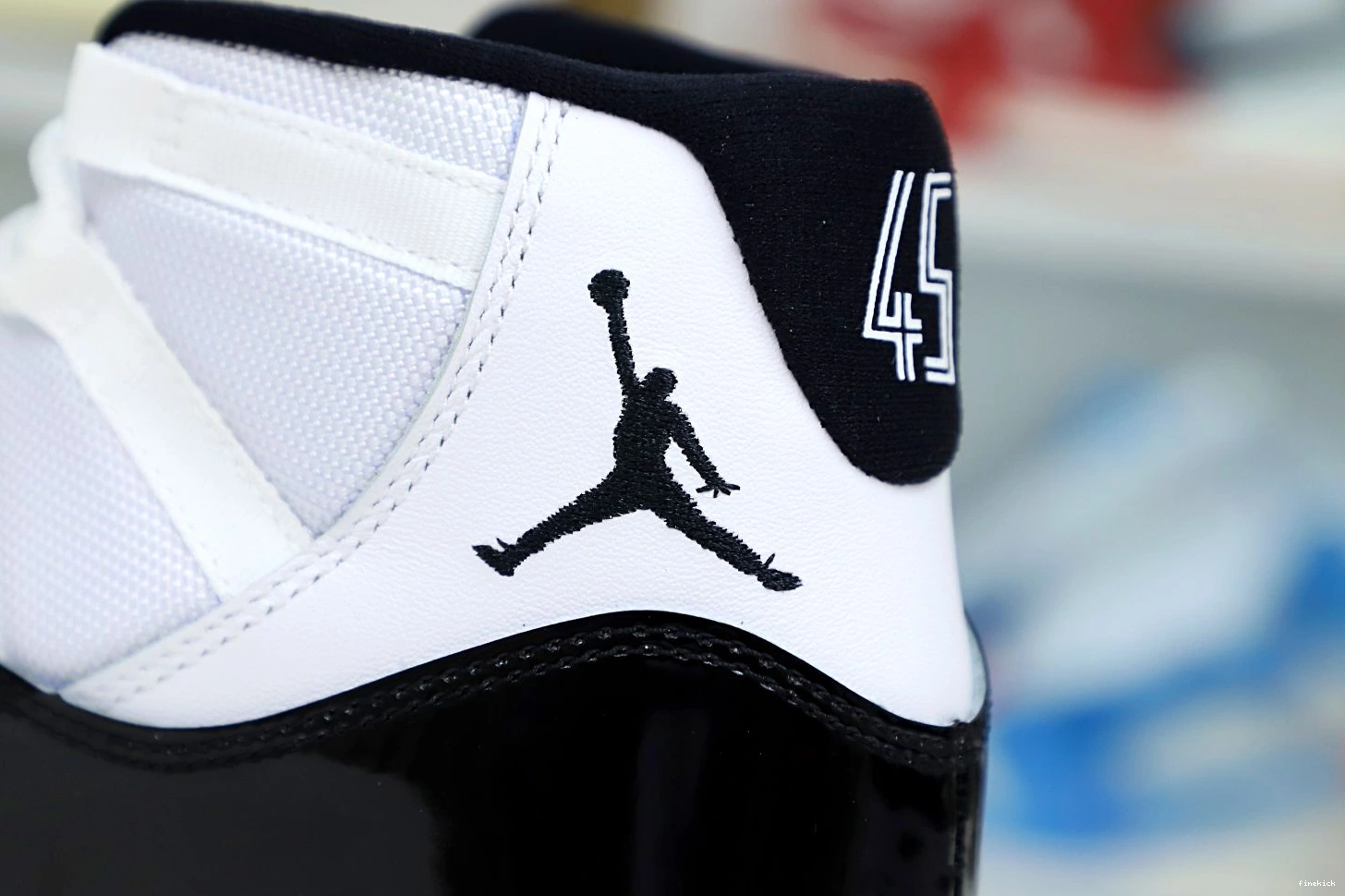 RETRO JORDAN 2018 11 AIR 'CONCORD' 0110